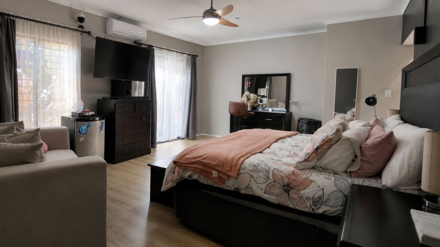 3 Bedroom Property for Sale in Safari Gardens North West